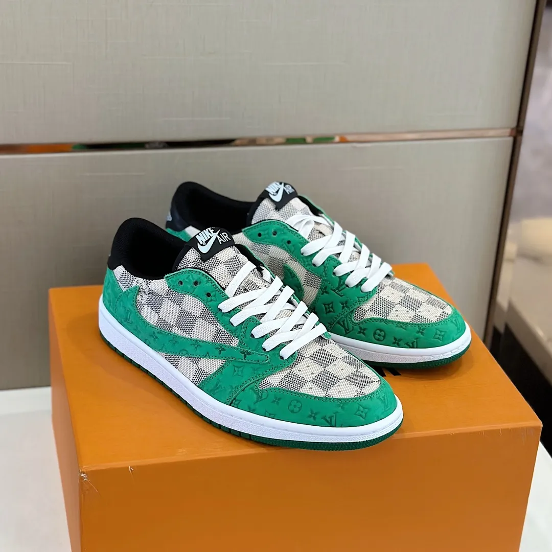 Men's shoes 💰p440 "*OUIS *UITTO* Nike" new original drawer box, co-branded low-top casual sneakers, this sneaker is completely made of denim canvas splicing leather, decorated with Louis Vuitton's iconic monogram and Damierl pattern with natural cowhide piping. The upper of this shoe combines LV’s most classic Monogram and Damier elements, giving it a sense of luxury and recognition! Size: 38-45